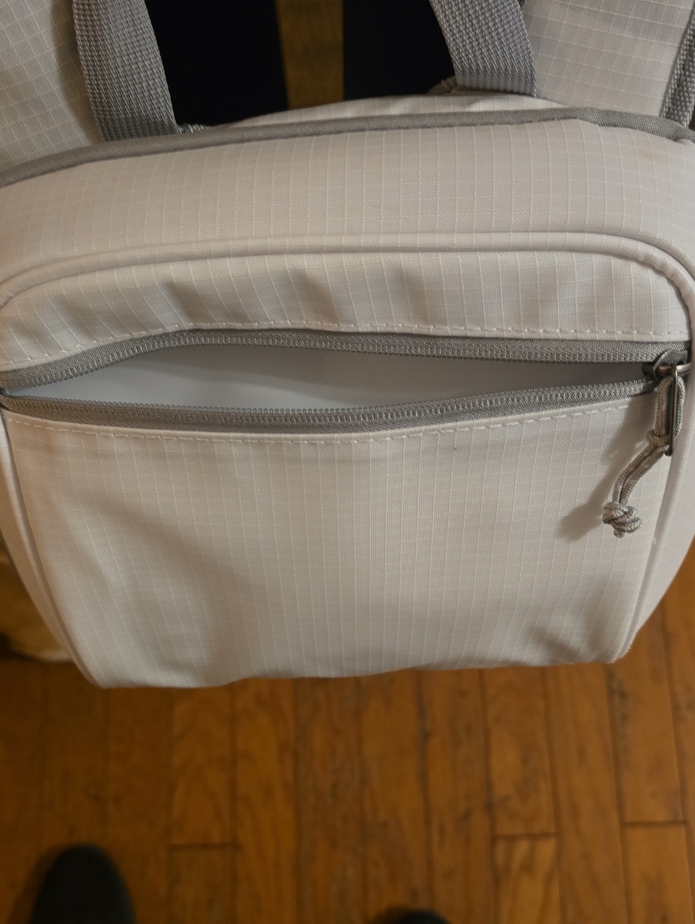 Igloo White and Light Gray Insulated Backpack Cooler - Picture 5 of 10